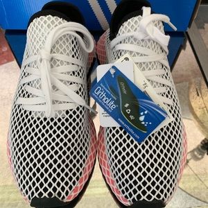 Brand New Adidas Deerupt